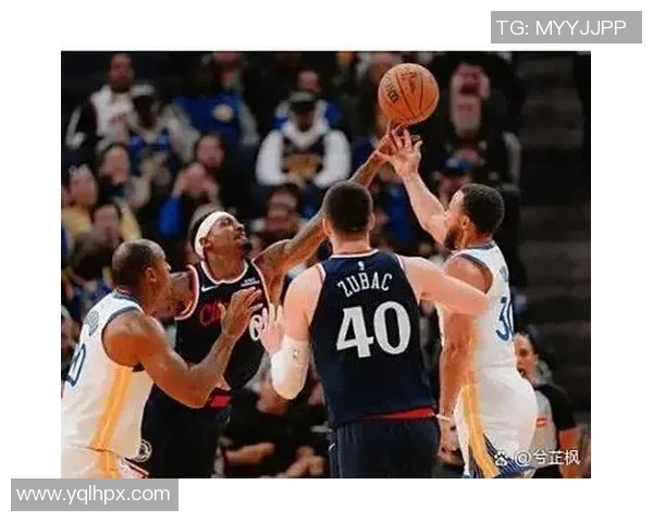 库里在勇士对快船的比赛中狂砍40分精彩瞬间回顾视频分享